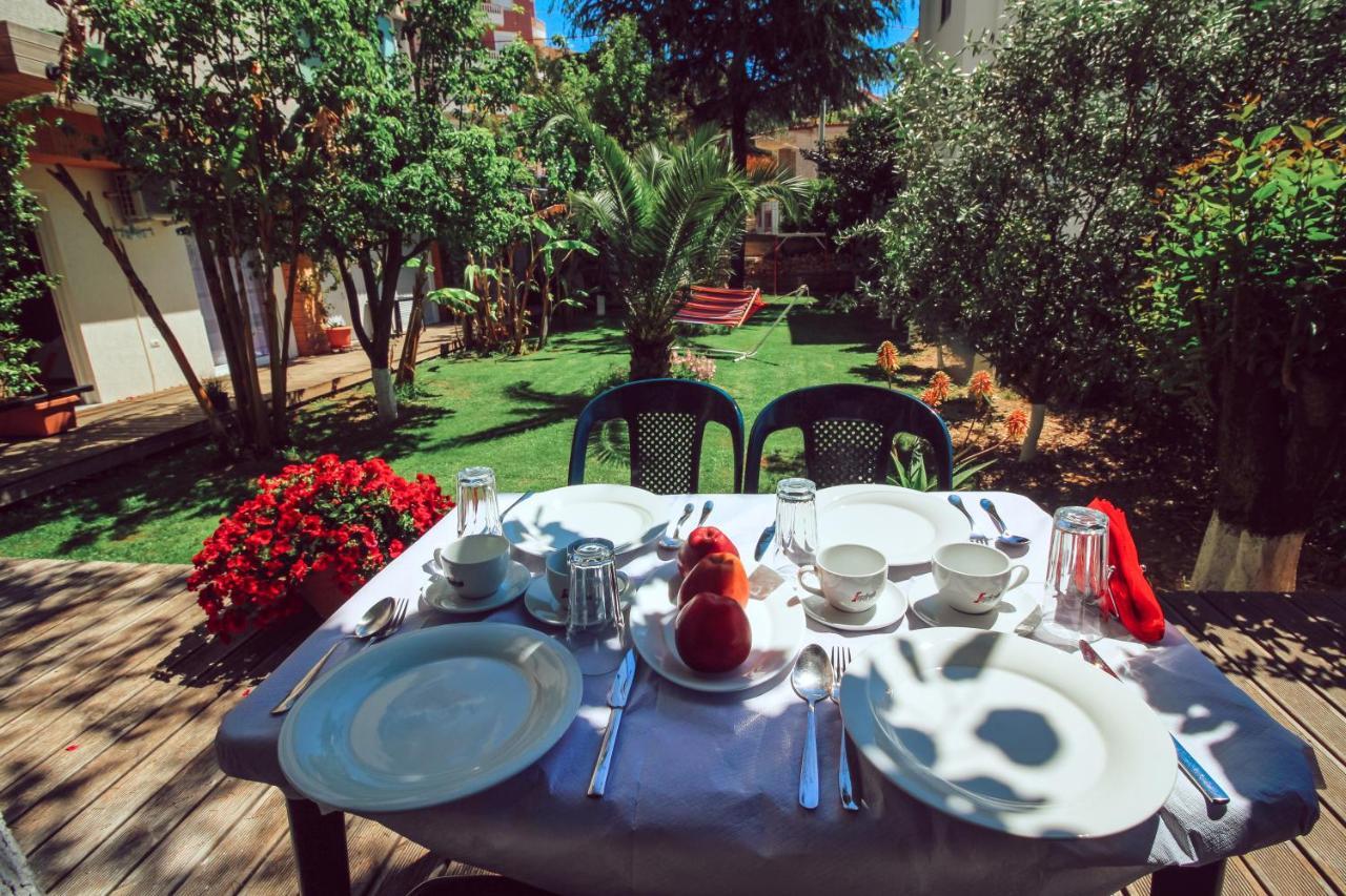 Garden 4*